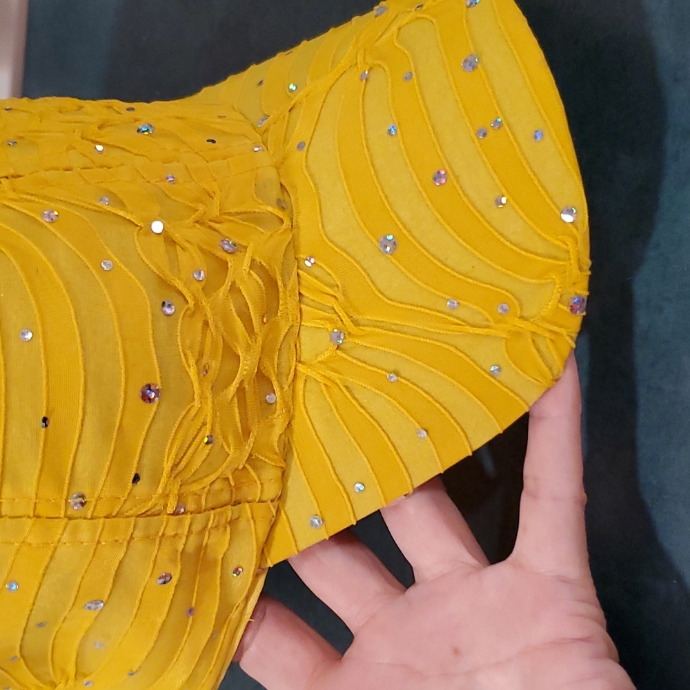 Yellow textured baseball cap with silver metallic dots ponyrail opening - Picture 7 of 9